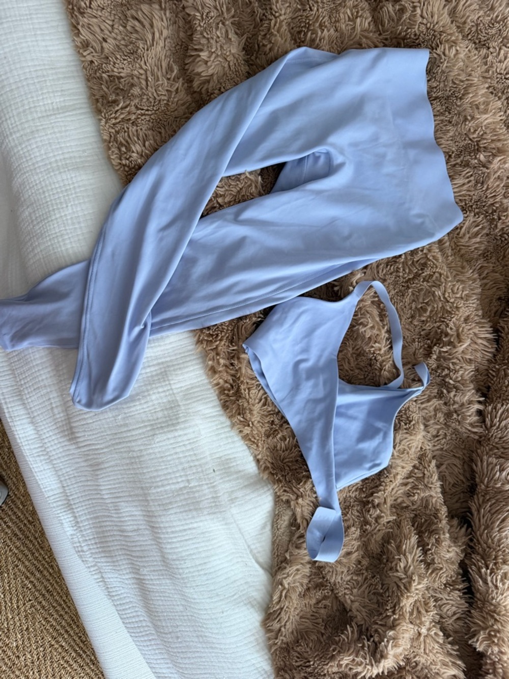 Bandier Le Ore - cross bra and seamless legging - XS